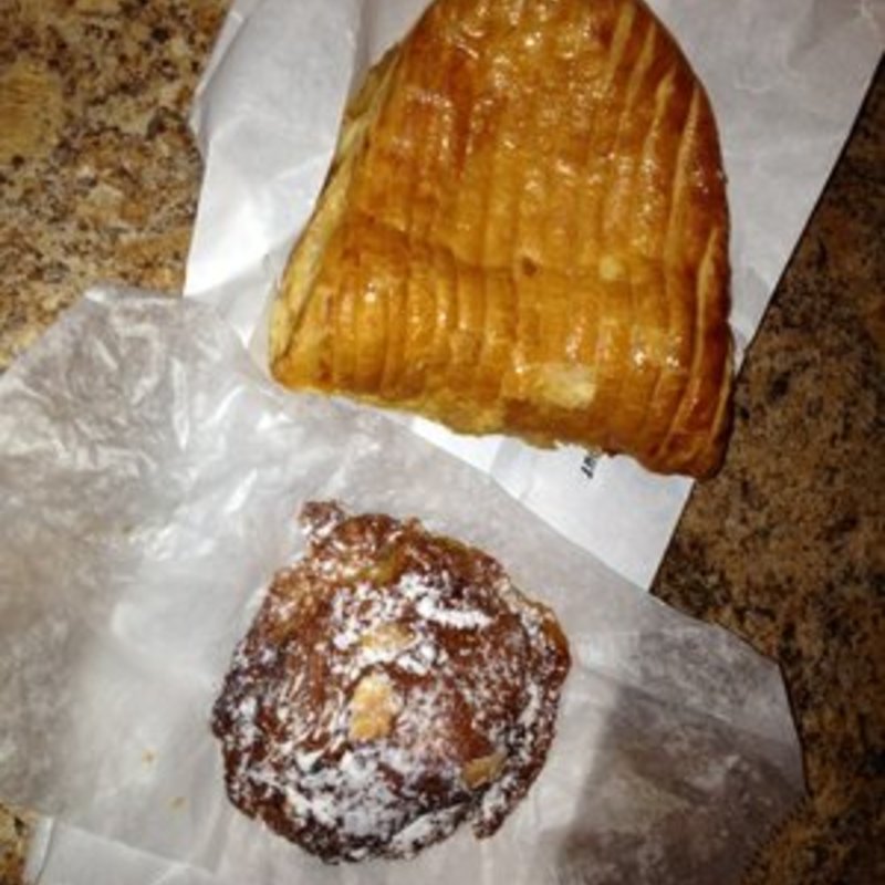 Apple Turnover(LA MAISON DU MACARON)