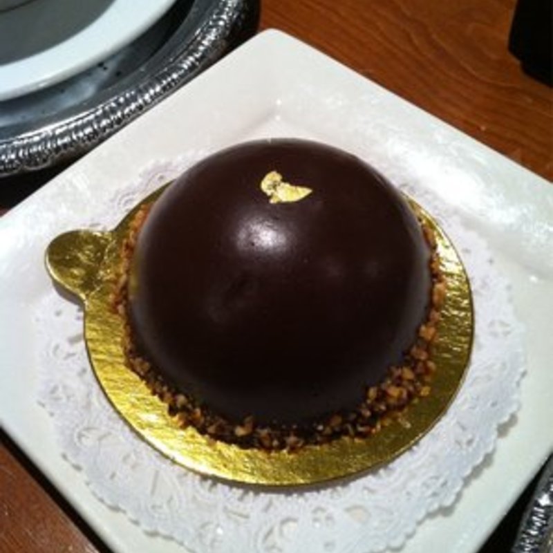 Flourless chocolate cake and chocolate ganache covered in chocolate(LA MAISON DU MACARON)