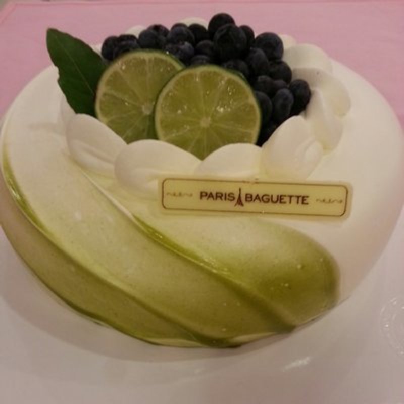 Green tea and blueberry cake(Paris Baguette)