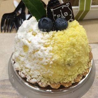 Blueberry lemon tart(Paris Baguette)