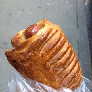 sausage Danish(Paris Baguette)