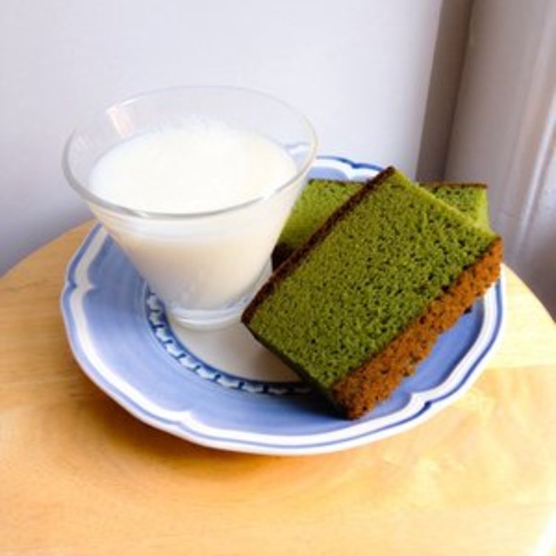 Green Tea Castella(Paris Baguette)