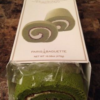 green tea roll(Paris Baguette)