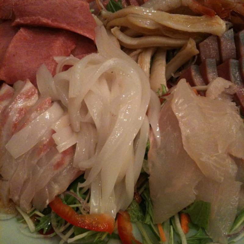 刺身盛り合わせ(九絵 （クエ）)