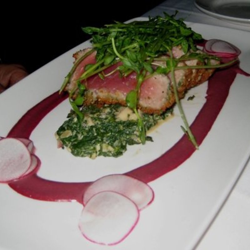 Nori crusted big eye tuna(Blue Water Grill)