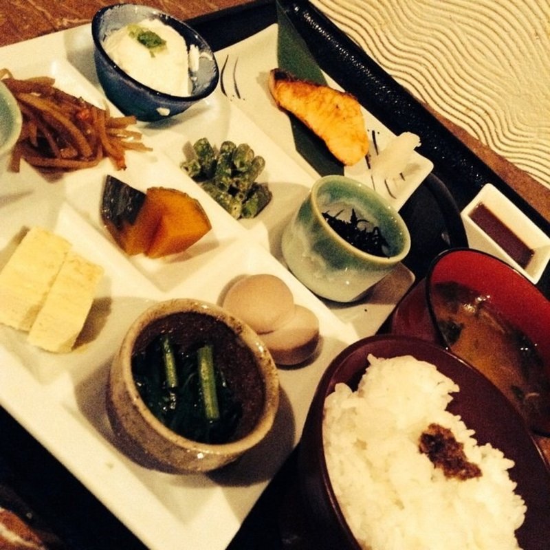 ランチ 10種のおかず御膳(ABURIYA KINNOSUKE)