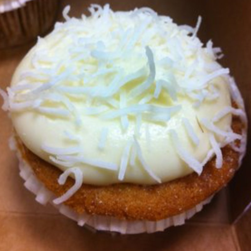 Coconut(Lark Cake Shop)