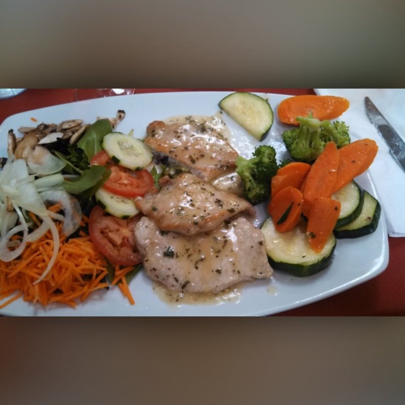 Scallopini w lemon Sause(Eatalian Cafe)
