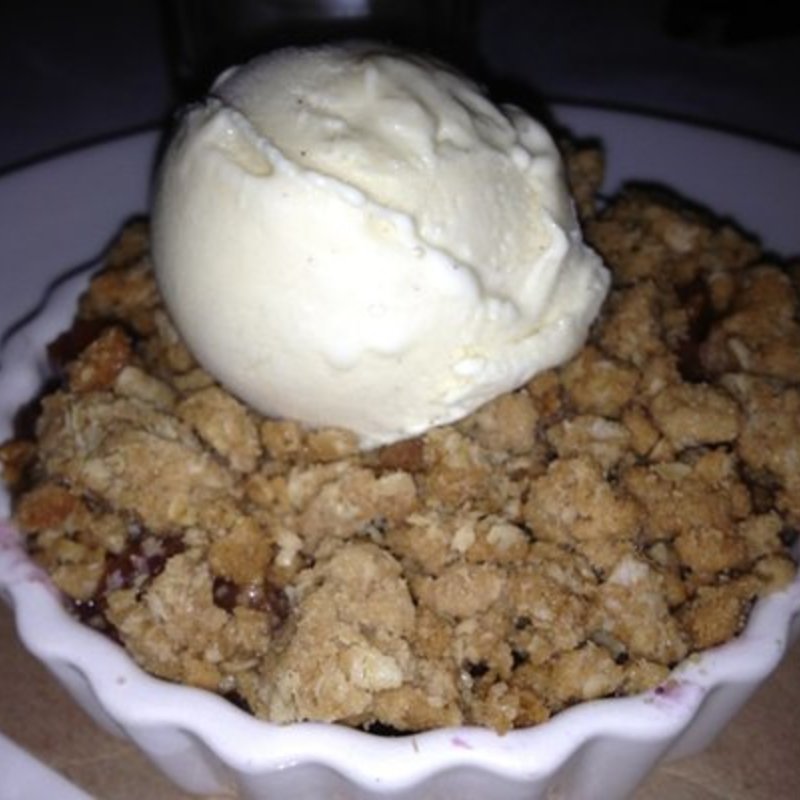 Peach blueberry crisp(Blue Water Grill)
