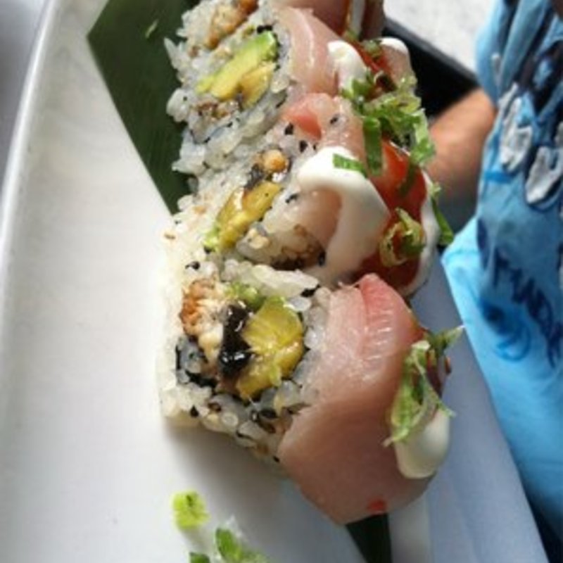 BBQ eel and hamachi maki(Blue Water Grill)