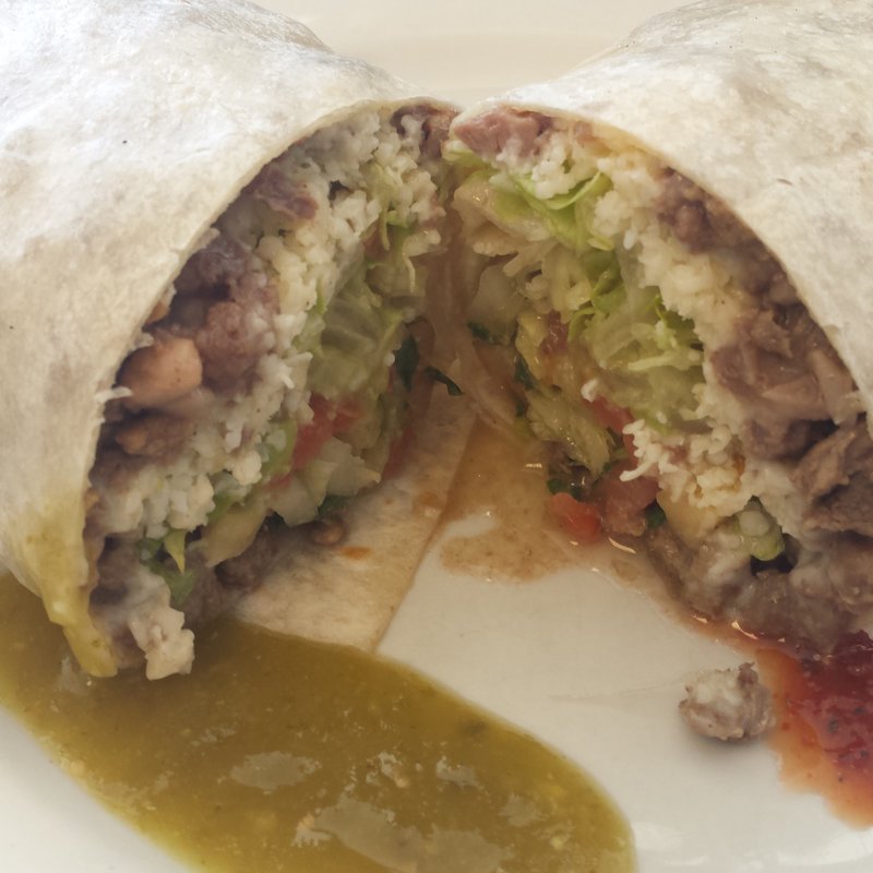 カーニアサダブリトー(Burrito Palace Restaurant)