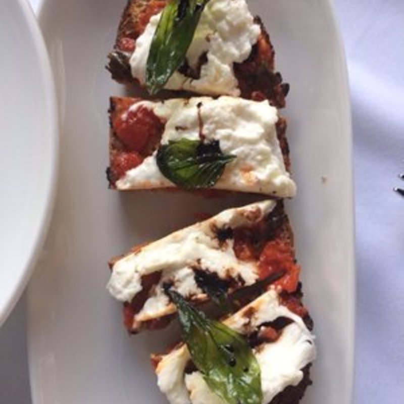Burrata on toast(Blue Water Grill)