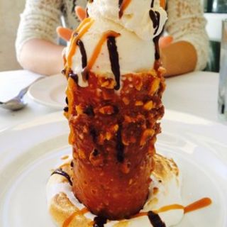 Banana ice cream tower(Blue Water Grill)
