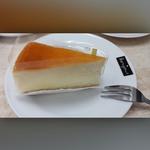 Baked cheesecake(Bonjour French Pastry)