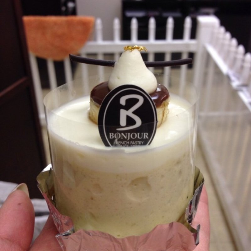 Coconut banana Cake(Bonjour French Pastry)