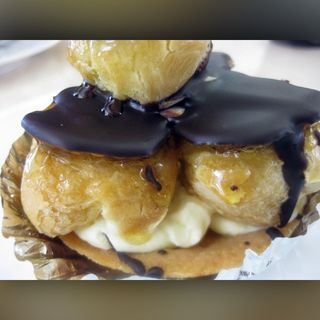 Mini cream puffs pyramid(Bonjour French Pastry)