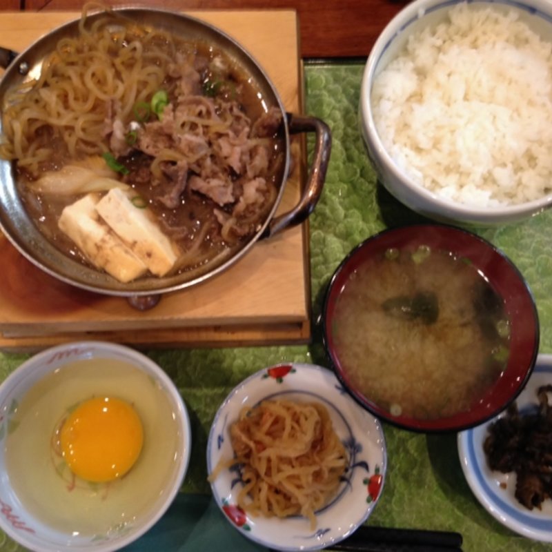 すき焼き定食(釜めし・焼き鳥・うなぎ 梅Ｑ)