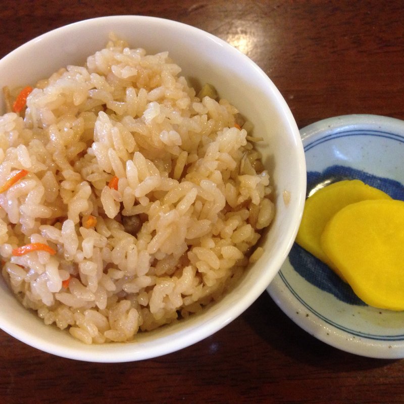 かしわ飯(練り込みうどん権)