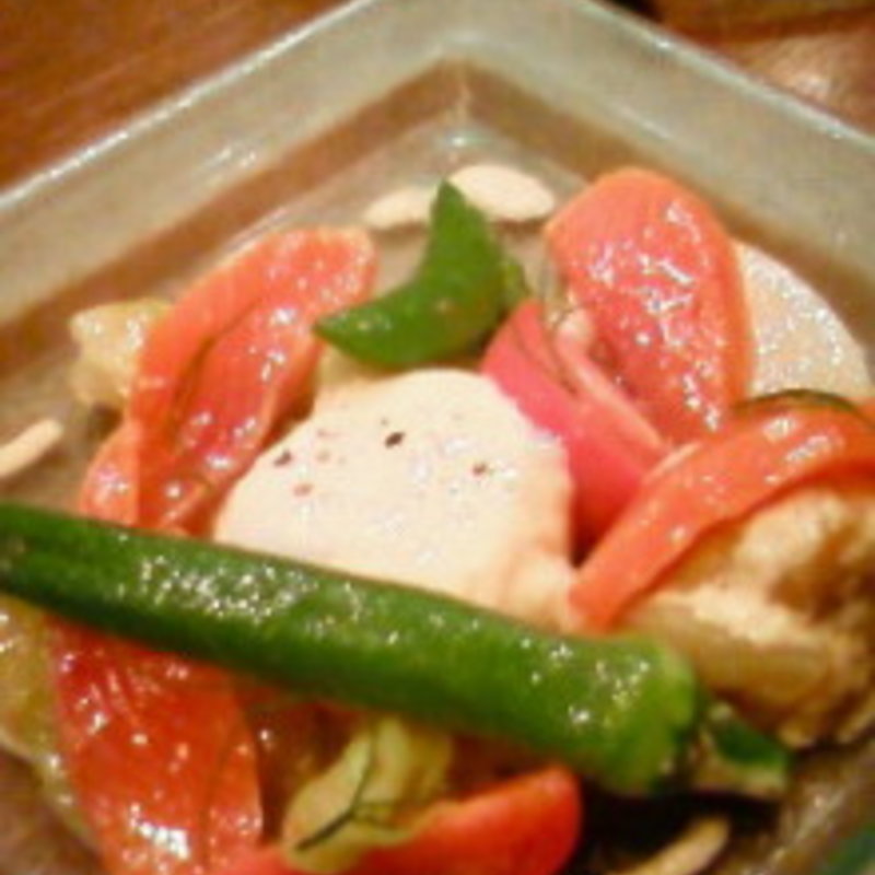 サーモンとオクラとトマトのサラダ(Les mariages de GAKU)