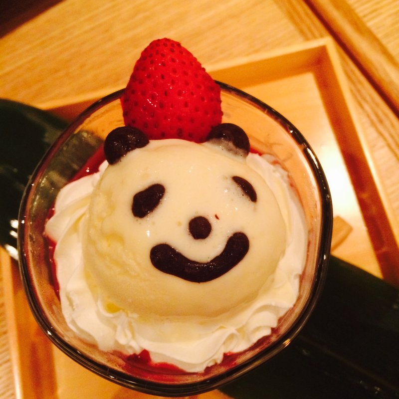 濃厚クリームのパンダコッタ (かまくら 上野の森さくらテラス店)