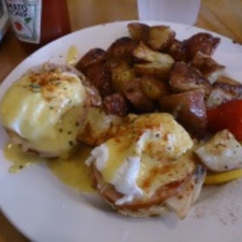 エッグベネディクト(Cafe Kaila)