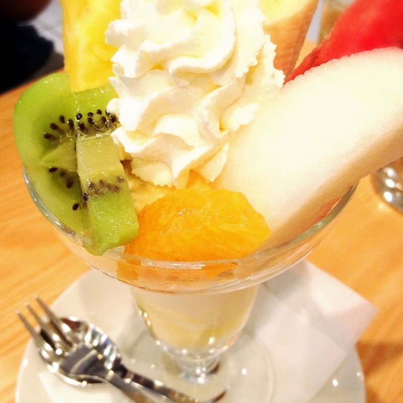 フルーツパフェ(フルーツパーラーゴトー )