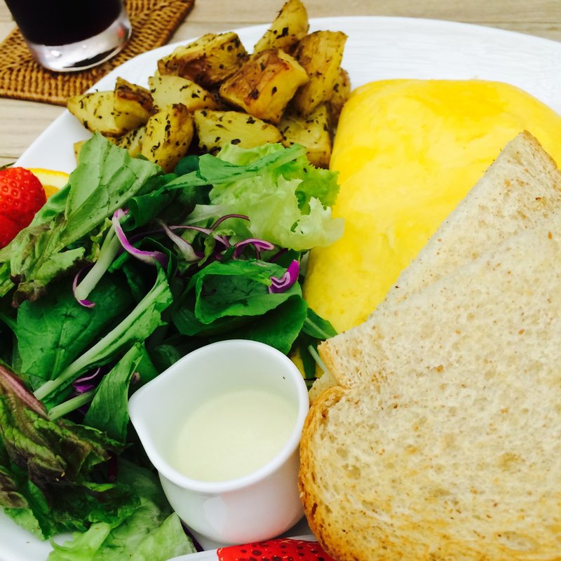 ミート＆チーズオムレツ(Cafe Kaiｌa 表参道店)