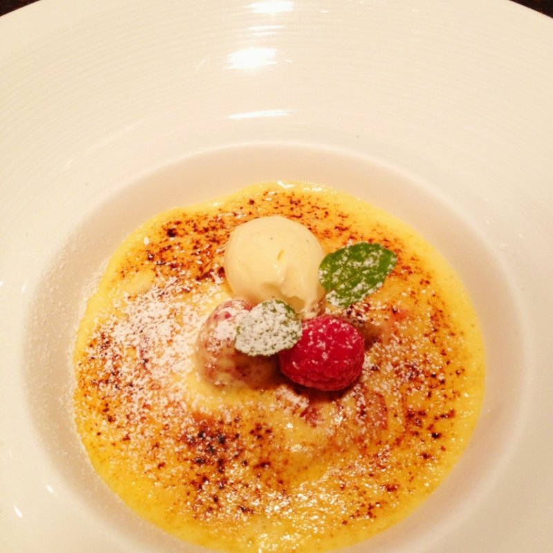 洋ナシとベリーのグラタン仕立て(ビストロ カトリ （Bistro Katori）)