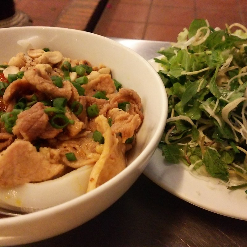 lucky noodle (Banh Trang Thit Heo Tran-Le Duan)