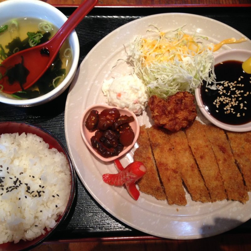 とんかつ定食(餃子工房ちびすけ 十三店)