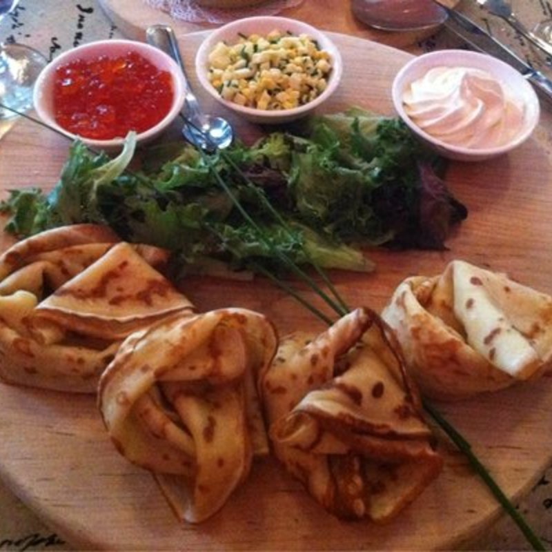 Blini with red caviar（いくら）(onegin)