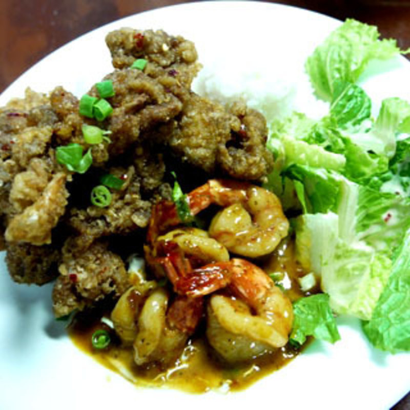 スパイシーシュリンプ＆テイスティーチキン(The Alley Restaurant Bar )