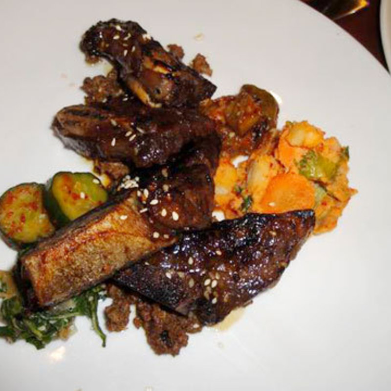 カルビと韓国風ポテトサラダ(MW RESTAURANT)