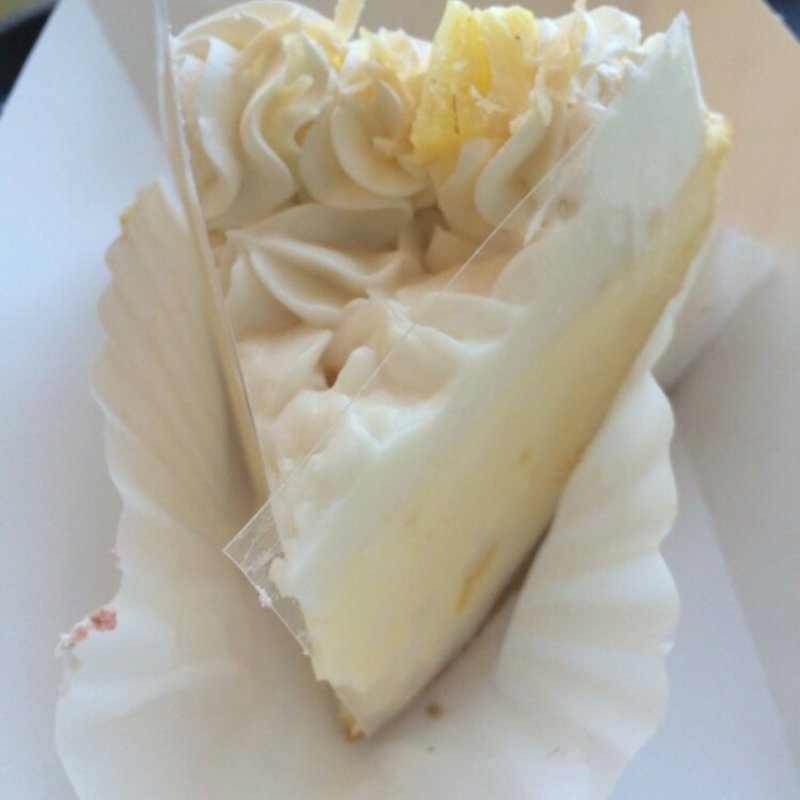 Pineapple cheesecake(King's Hawaiian The local Place)