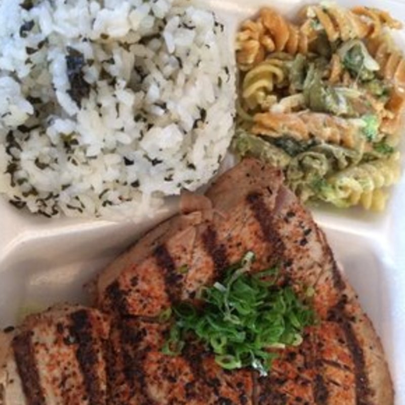 Grilled Ahi Steak(Pioneer Saloon)