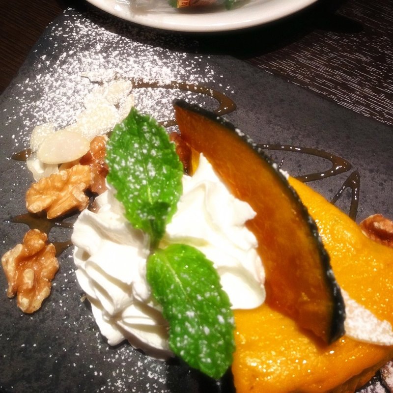 かぼちゃケーキ(HIKARI cafe＆dining 新宿東口 （ヒカリカフェアンドダイニング）)