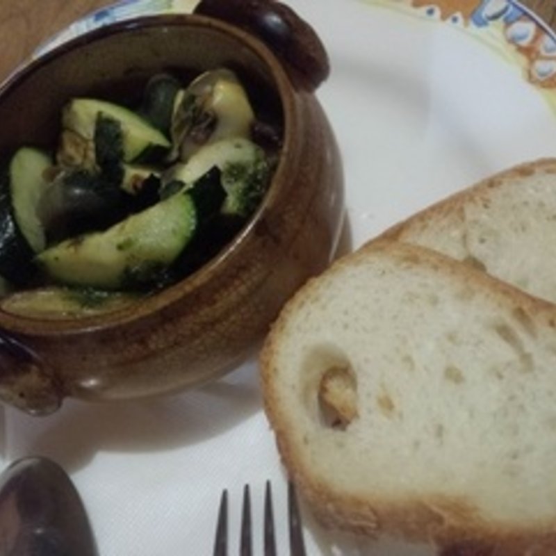 サザエのバジルソース　ココット焼き(リ・オーノ)