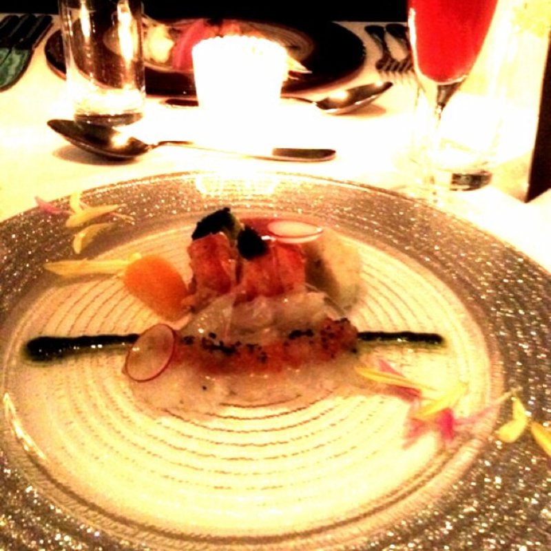 ひらめのカルパッチョとオマール海老キャビアのせ(フルトシ)