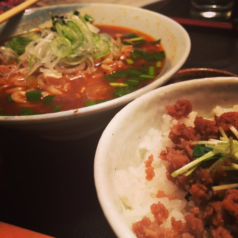坦々麺・そぼろ丼セット(旨味や 典眞ノ蔵 （うまみや てんまのくら）)