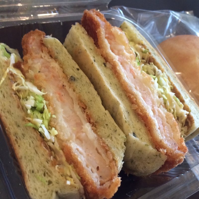 海老カツサンド(米粉パンの森 Tutto)