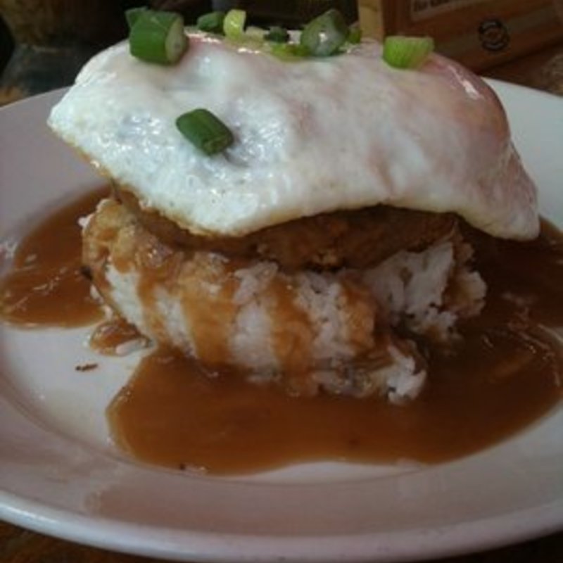 クラブケーキロコモコ(Tiki's Grill )