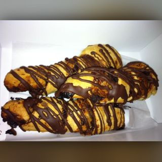Chocolate Horms(Torrance Bekery)