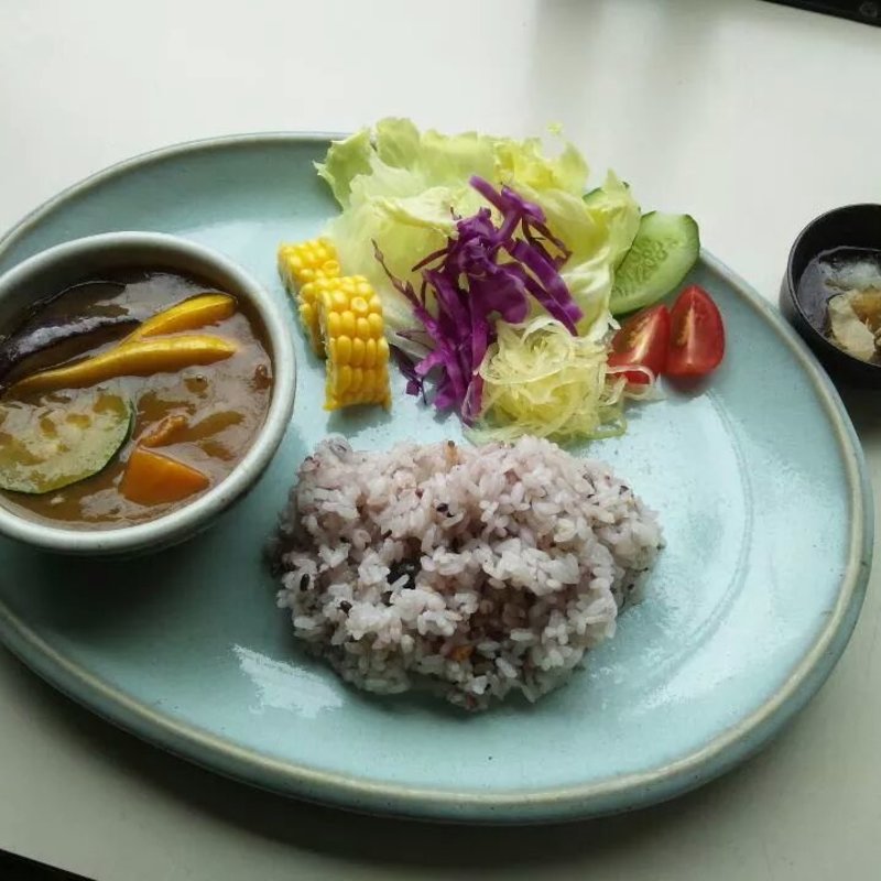 野菜ゴロゴロカレー(カフェまる （Caf?）)