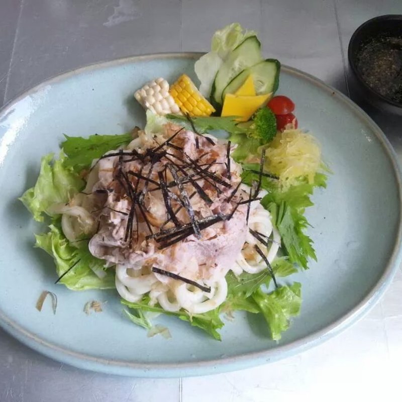 豚しゃぶうどん(カフェまる （Caf?）)