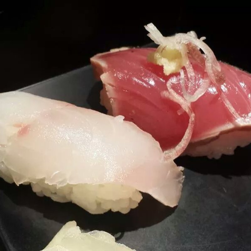 イサキとカツオの握り(治兵衛 )