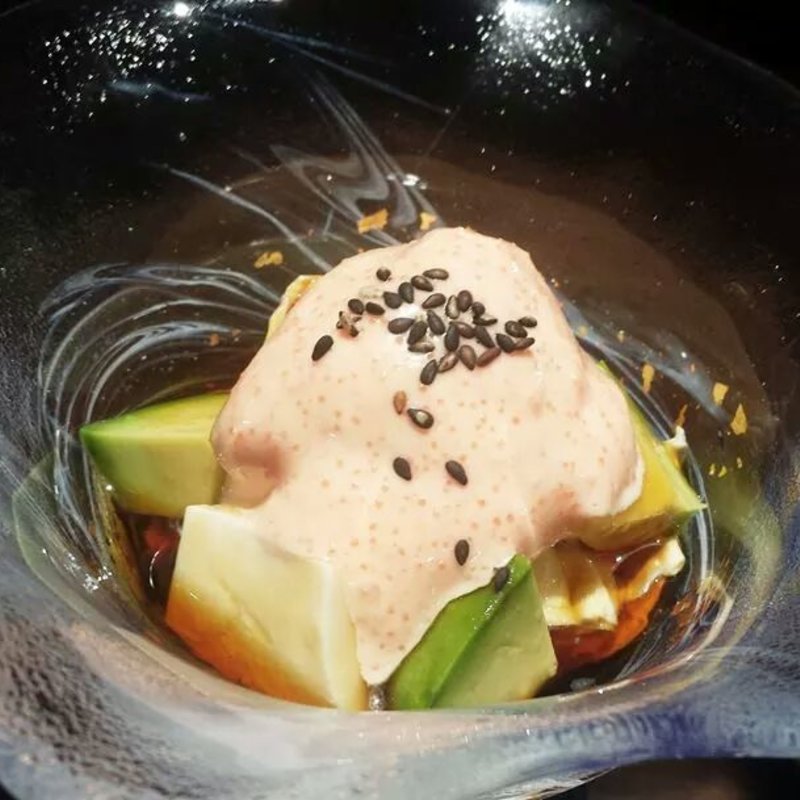 湯葉とアボカド明太子ソース(治兵衛 )