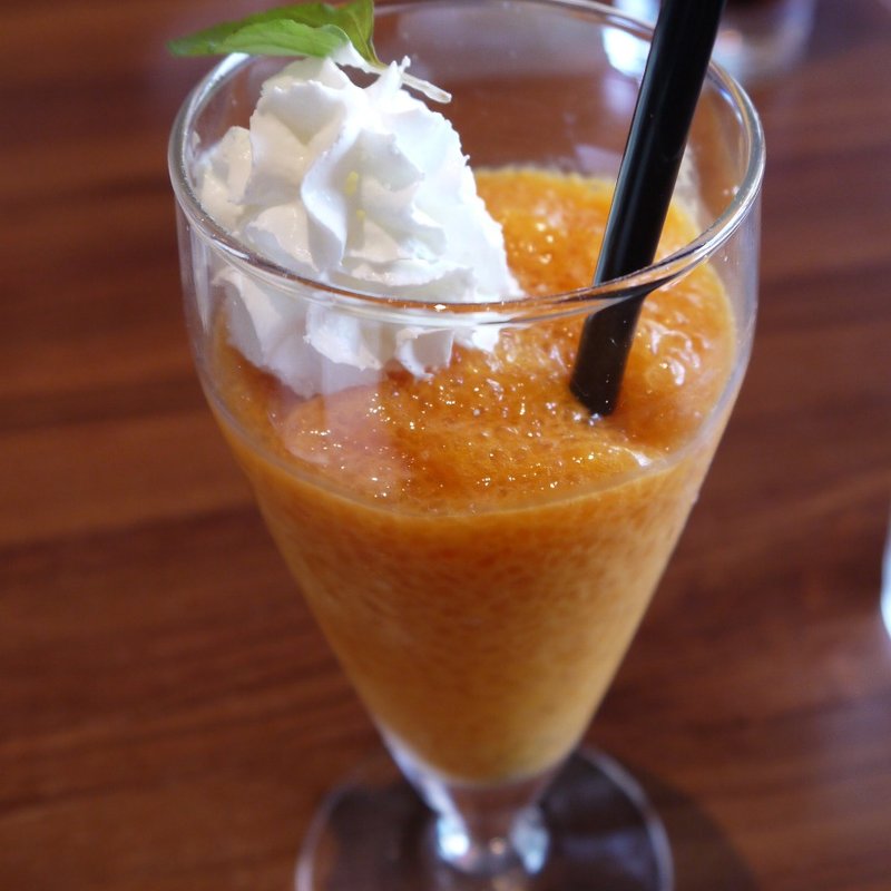 マンゴースムージー(フュージョンバルLa Bama 七里ヶ浜店)