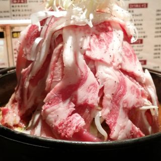 肉鍋(神戸牛焼肉 にくなべ屋 神戸びいどろ 本店)