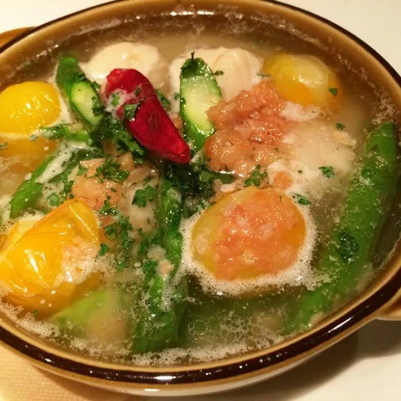 フルーツトマトとホタテのアヒージョ(source)