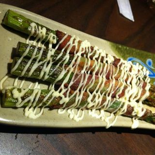 アスパラベーコン(Izakaya Tako-No-Ki)